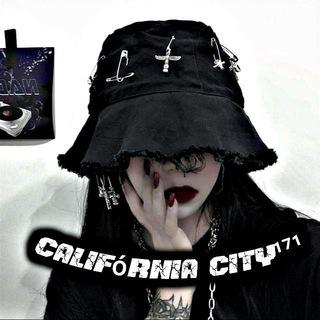 Imagem do grupo ℭ𝔞𝔩𝔦𝔣𝔬𝔯𝔫𝔦𝔞 ℭ𝔦𝔱𝔶¹⁷²